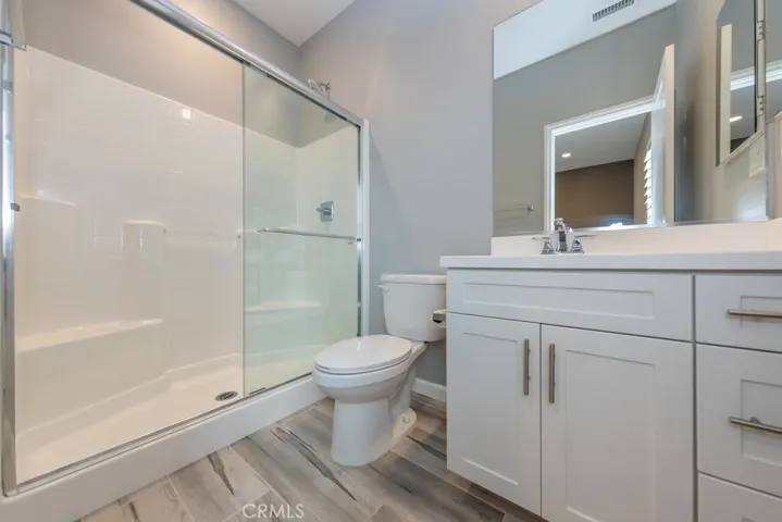 bedroom 2's ensuite bathroom