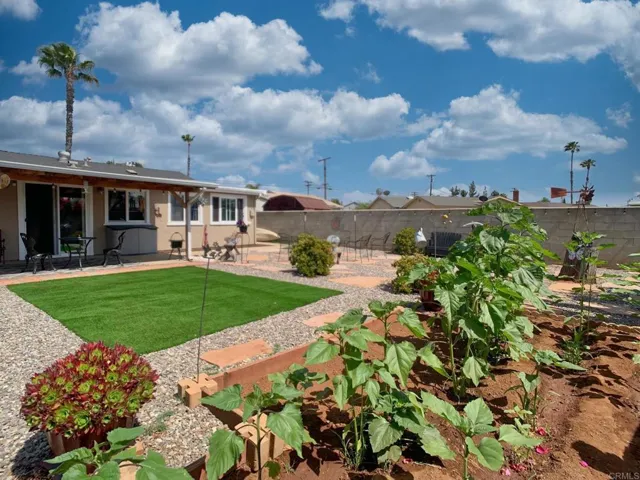 1636 Buckeye Drive, El Cajon, California 92021