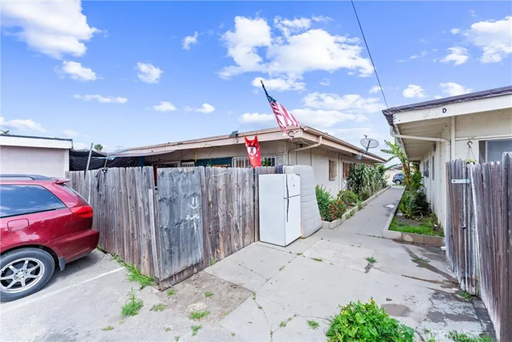 8860 Tina Way, Anaheim, California 92804