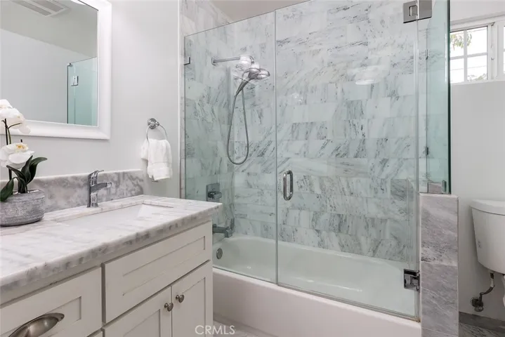211 E Altadena Drive, Altadena, California 91001