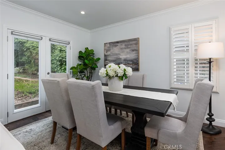 211 E Altadena Drive, Altadena, California 91001