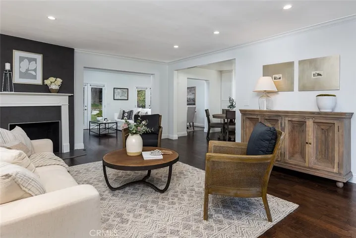 211 E Altadena Drive, Altadena, California 91001