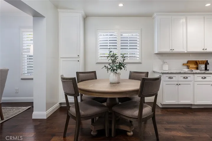 211 E Altadena Drive, Altadena, California 91001