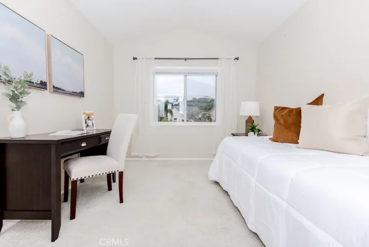 Secondary bedroom