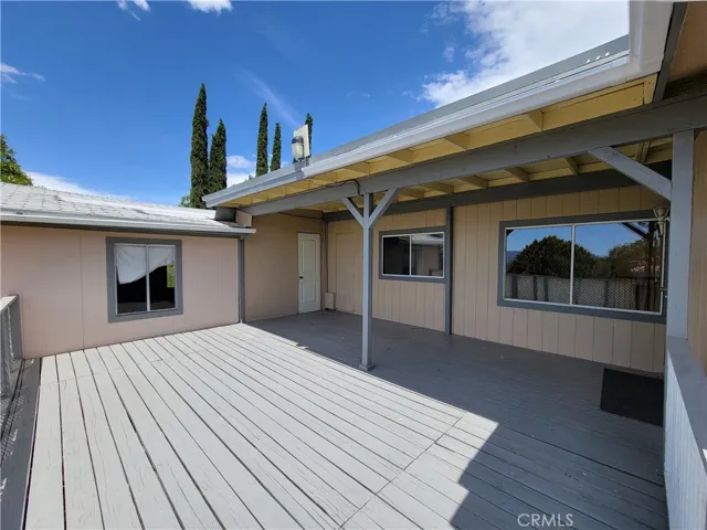 secondary home deck