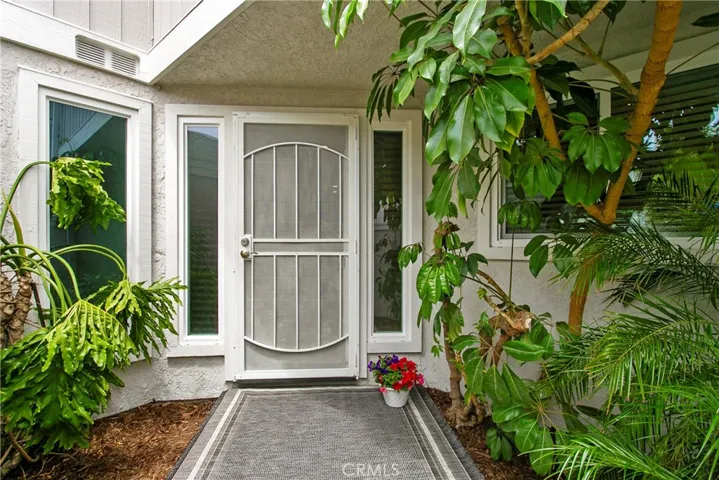 5 Robin Hill Lane, Laguna Hills, California 92653