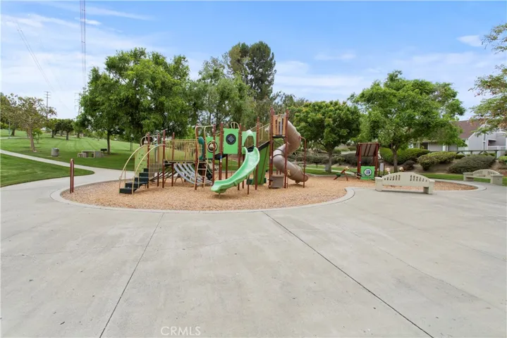 5 Robin Hill Lane, Laguna Hills, California 92653