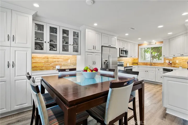 5 Robin Hill Lane, Laguna Hills, California 92653