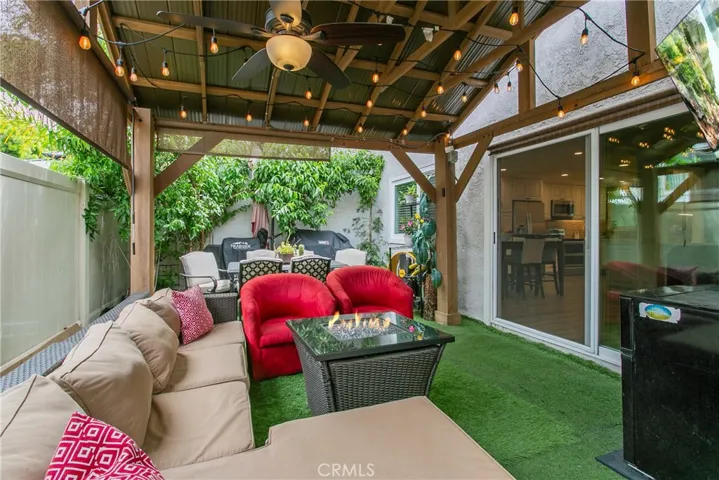5 Robin Hill Lane, Laguna Hills, California 92653