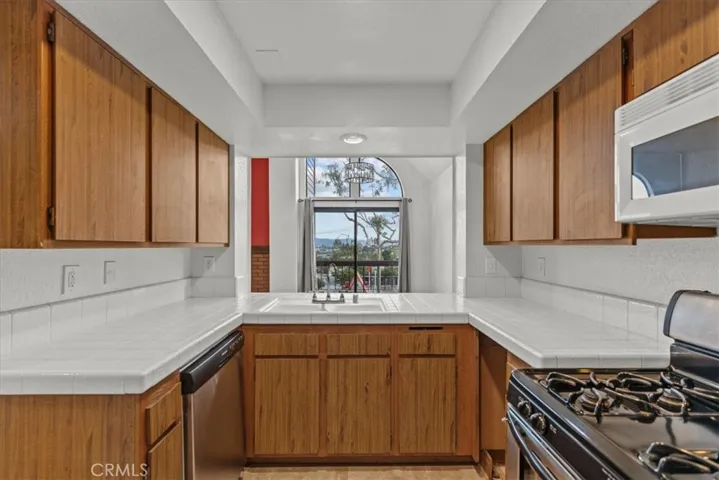 231 Bethany Road 310, Burbank, California 91504