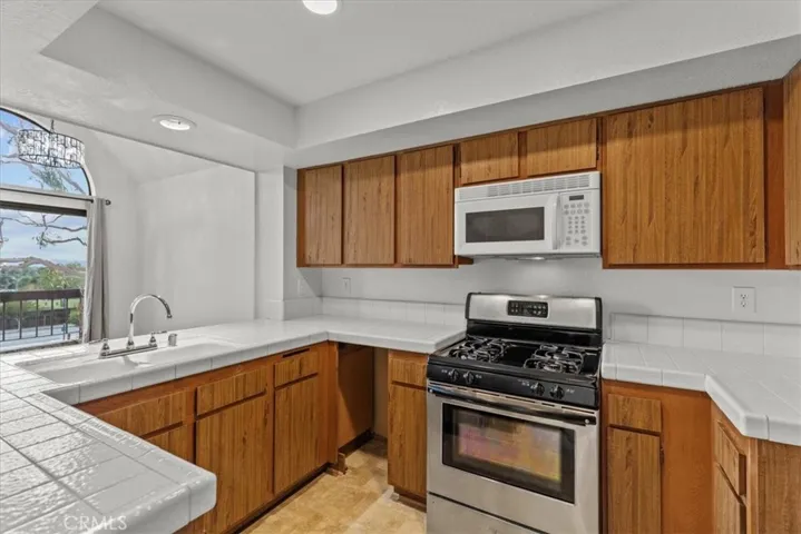 231 Bethany Road 310, Burbank, California 91504