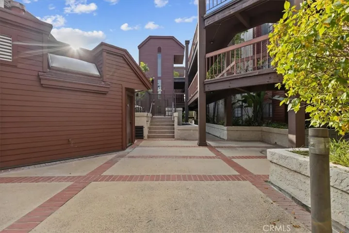 231 Bethany Road 310, Burbank, California 91504