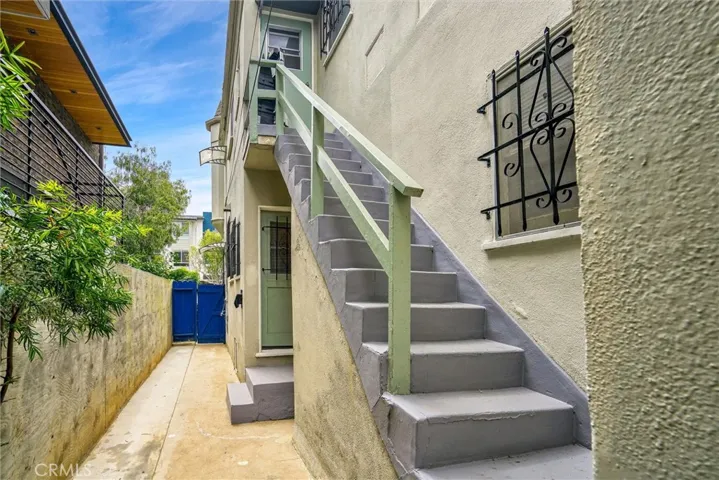 515 Rose Avenue, Venice, California 90291