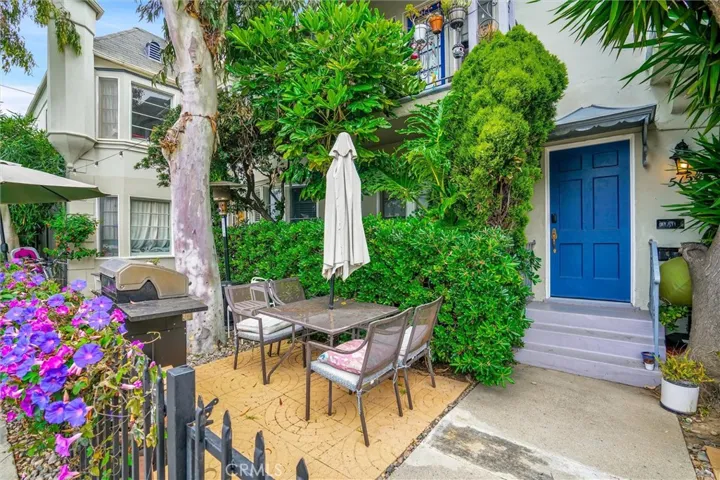 515 Rose Avenue, Venice, California 90291