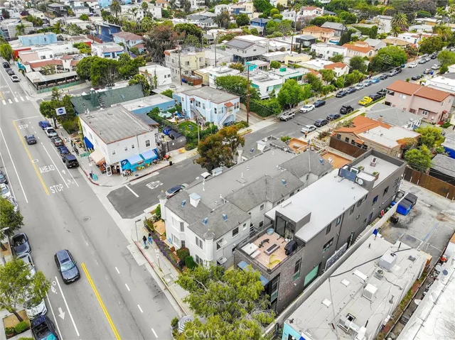 515 Rose Avenue, Venice, California 90291