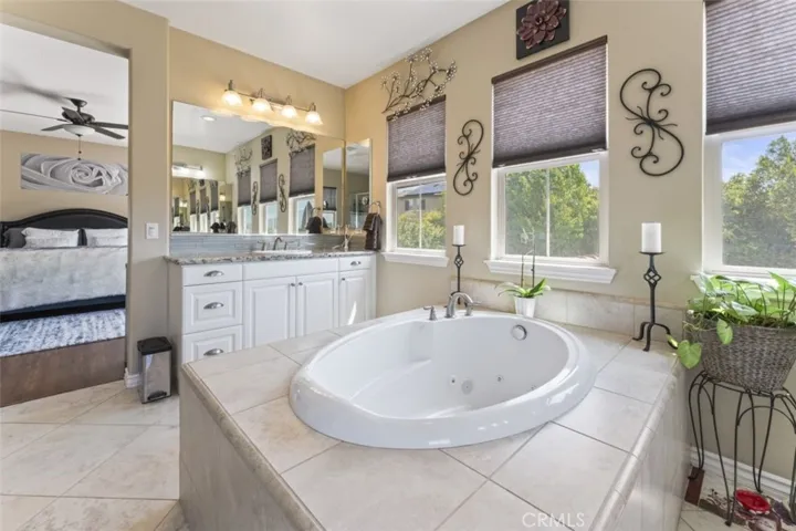 Master Bath - Ensuite