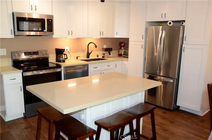 812 Camino Real 103, Redondo Beach, California 90277
