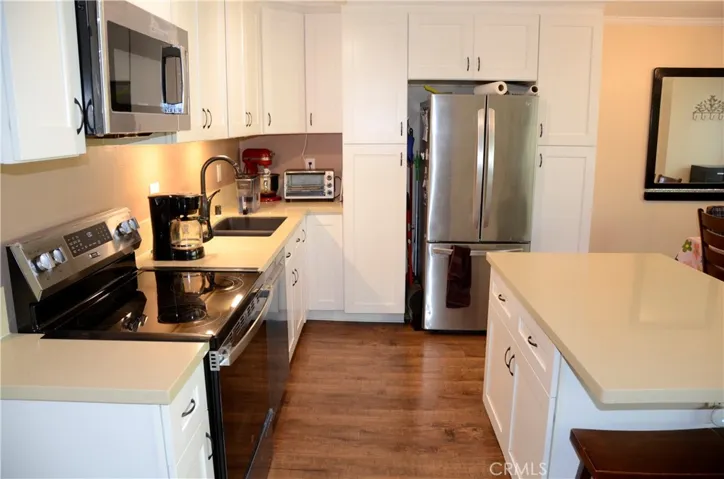 812 Camino Real 103, Redondo Beach, California 90277