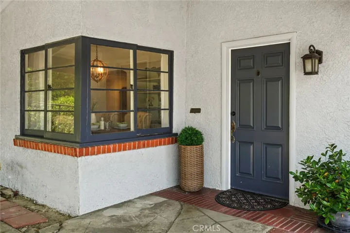 302 N Lima Street, Burbank, California 91505