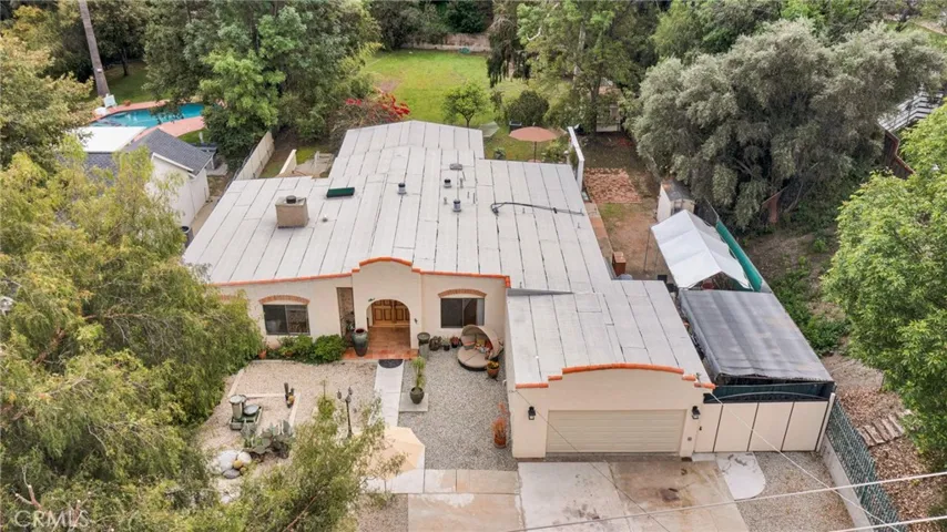 23346 Calvert Street, Woodland Hills, California 91367