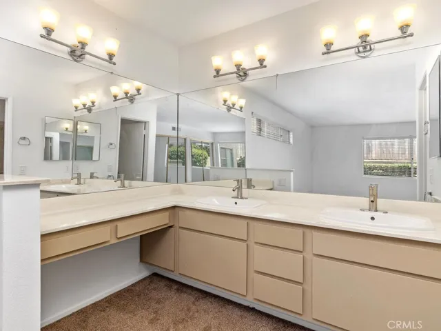 310 Ivy Lane, Fallbrook, California 92028