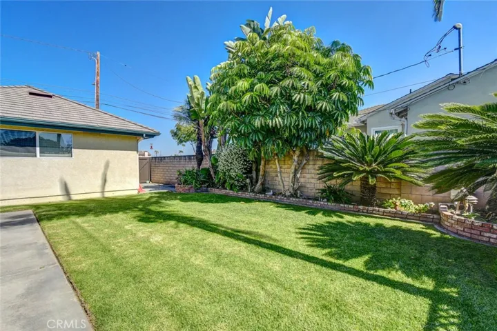9956 Walnut Street, Bellflower, California 90706