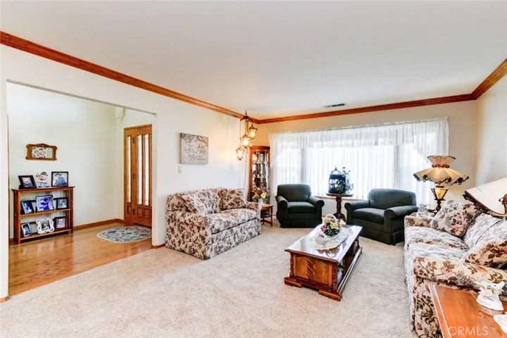 9956 Walnut Street, Bellflower, California 90706