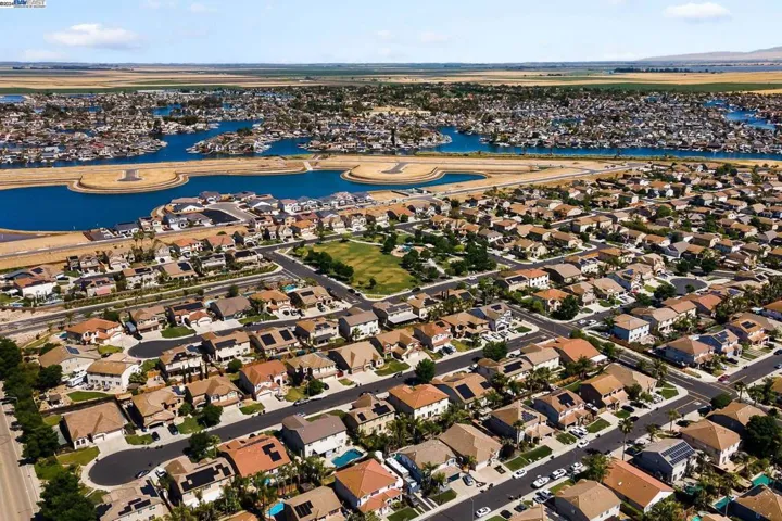 435 Emerson Ct, Discovery Bay, California 94505