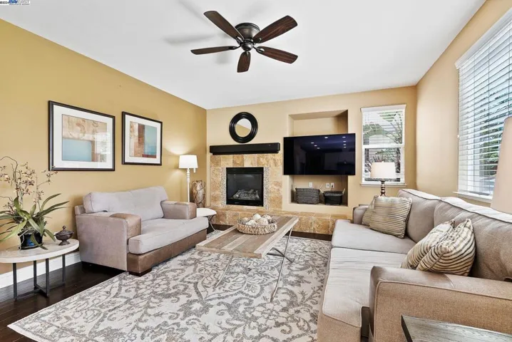 435 Emerson Ct, Discovery Bay, California 94505