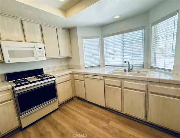 27554 Alta Vista Way, Menifee, California 92585