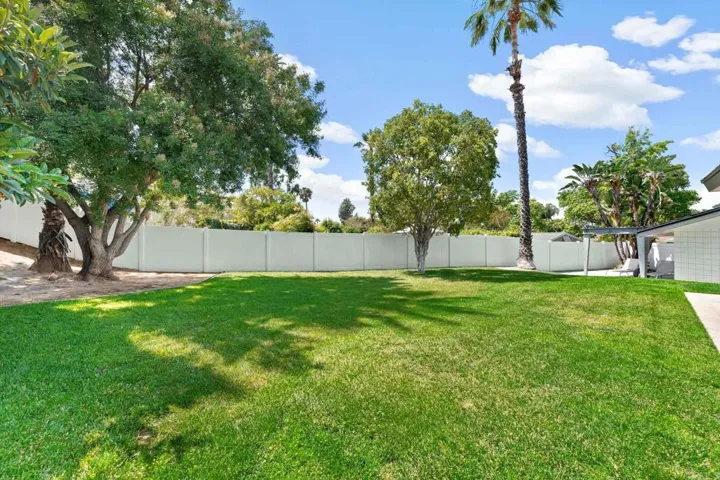 5559 Royal Hill Drive, Riverside, California 92506