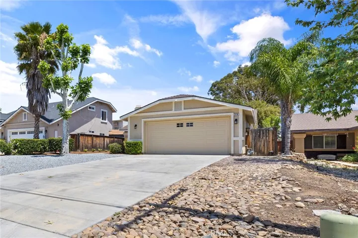 4 Bdrs, 2 Bath, approx 1592 SF