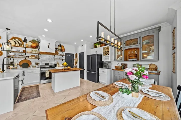 38924 Burton Creek Lane, Murrieta, California 92563