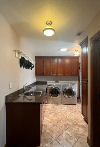 10023 Mirandy Way, Oak Hills, California 92344