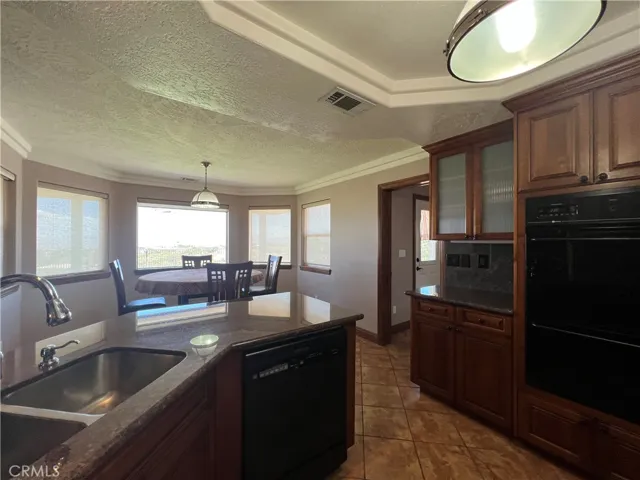 10023 Mirandy Way, Oak Hills, California 92344