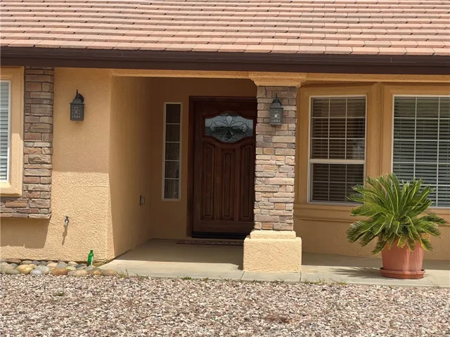 10023 Mirandy Way, Oak Hills, California 92344