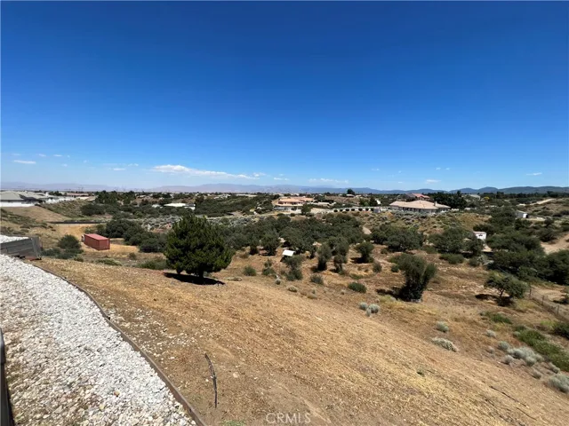 10023 Mirandy Way, Oak Hills, California 92344