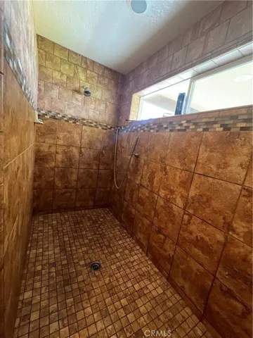 10023 Mirandy Way, Oak Hills, California 92344