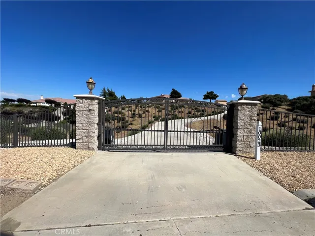 10023 Mirandy Way, Oak Hills, California 92344