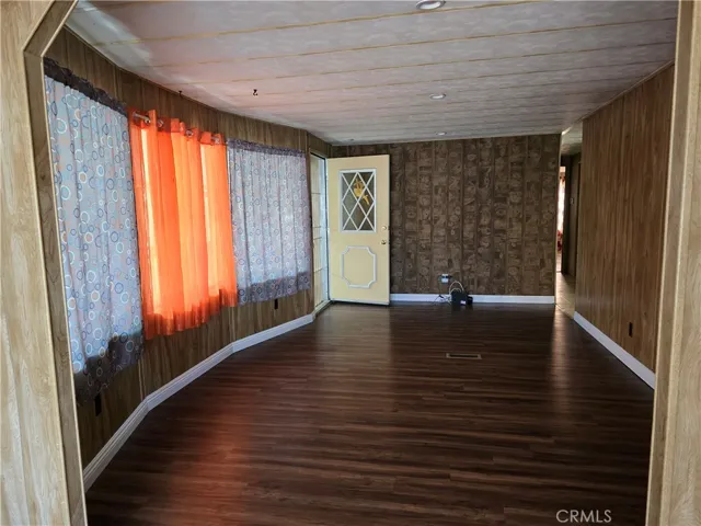 3595 Santa Fe Avenue, Long Beach, California 90810