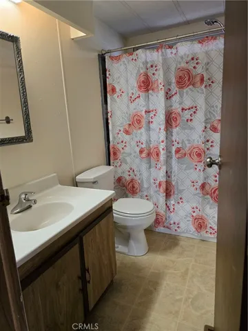 3595 Santa Fe Avenue, Long Beach, California 90810