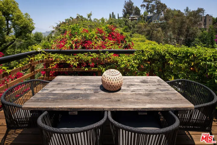 2380 Lake View Avenue, Los Angeles, California 90039