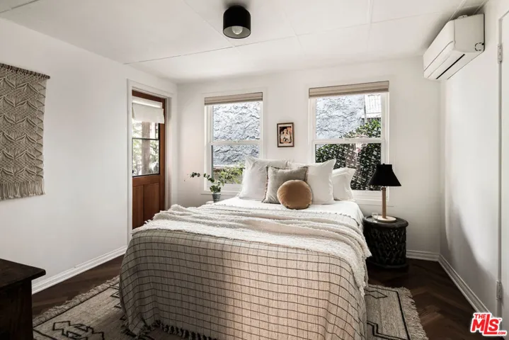 2380 Lake View Avenue, Los Angeles, California 90039