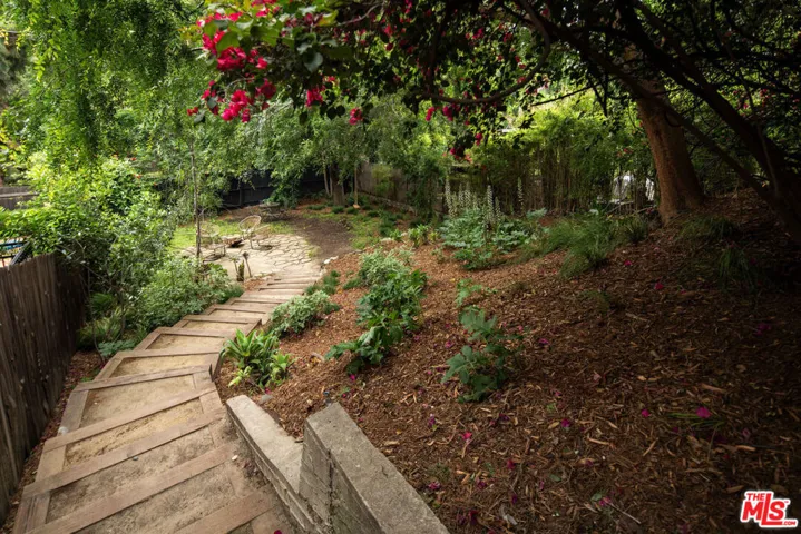 2380 Lake View Avenue, Los Angeles, California 90039