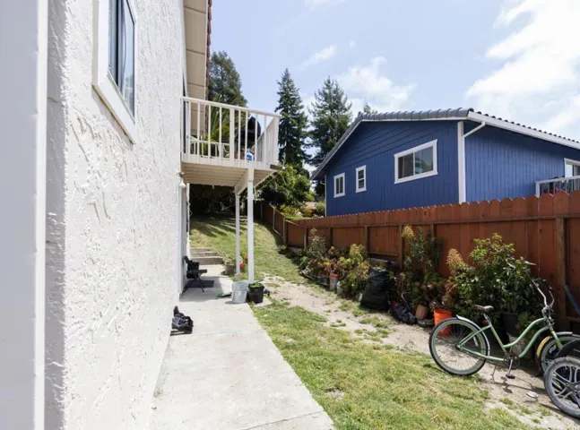 Holm Road, Watsonville, California 95076