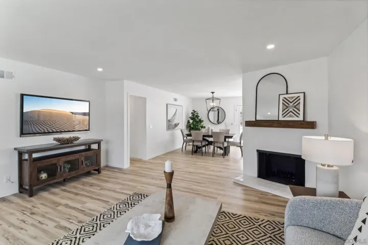 13612 Pequot Drive, Poway, California 92064