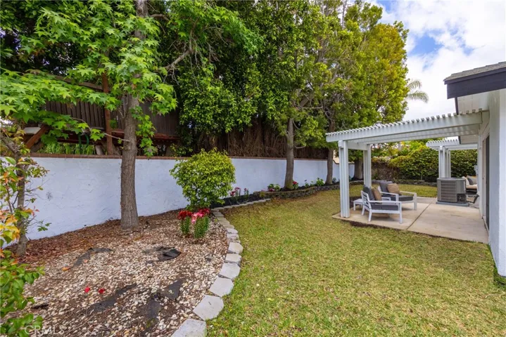 25042 Owens Lake Circle, Lake Forest, California 92630