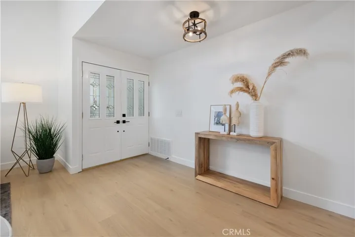 25042 Owens Lake Circle, Lake Forest, California 92630