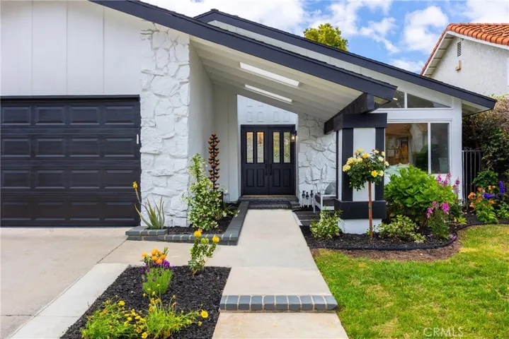 25042 Owens Lake Circle, Lake Forest, California 92630