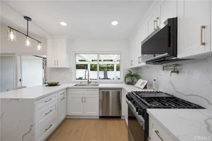 25042 Owens Lake Circle, Lake Forest, California 92630